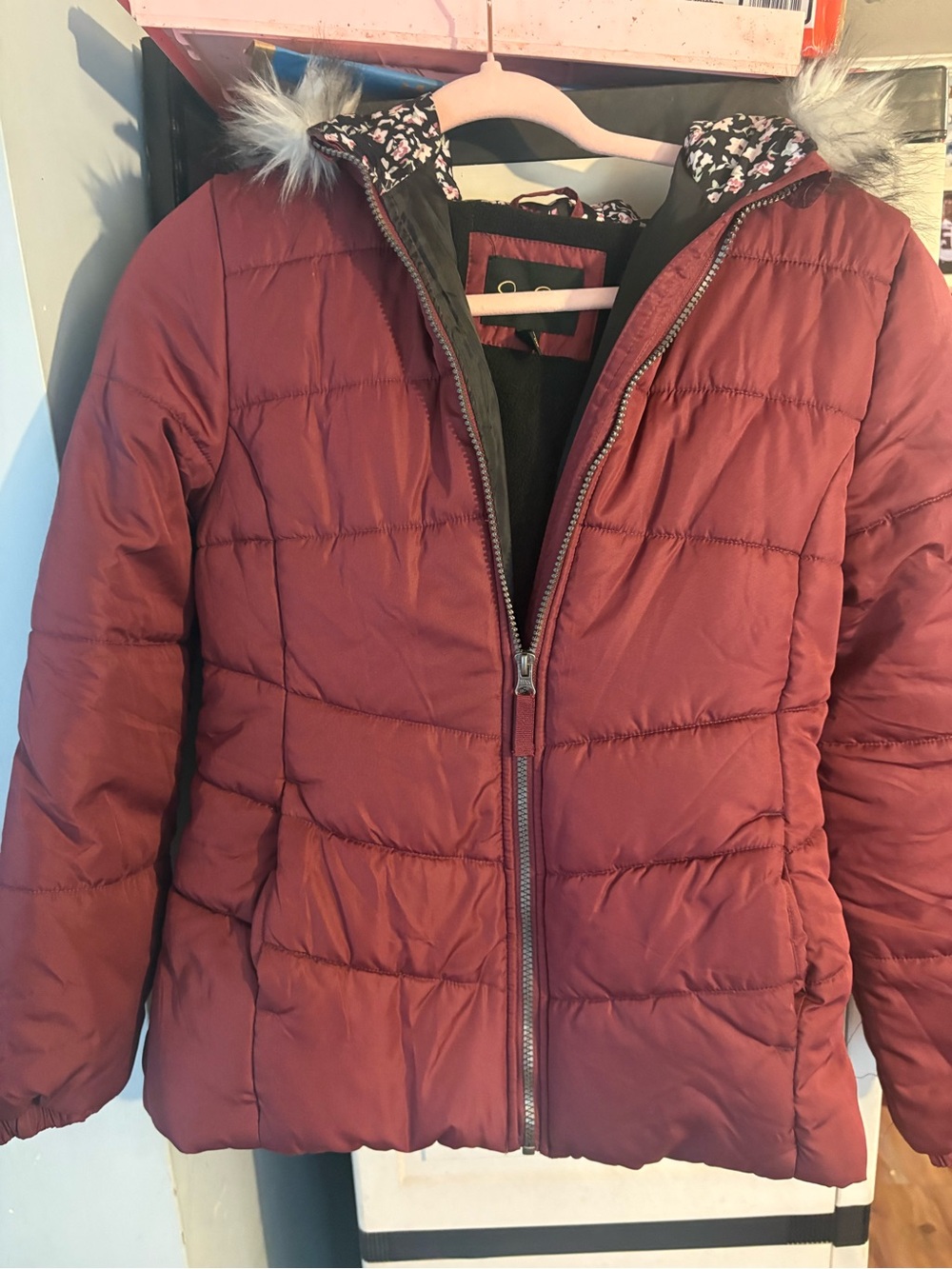 Jessica Simpson Burgundy Quilted Hooded Puffer Jacket with Faux Fur Trim